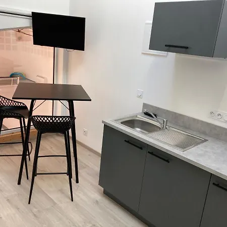 Villa Villa Dollon, 6 Pieces, 12 Personnes - Fr-1-410-348 *
